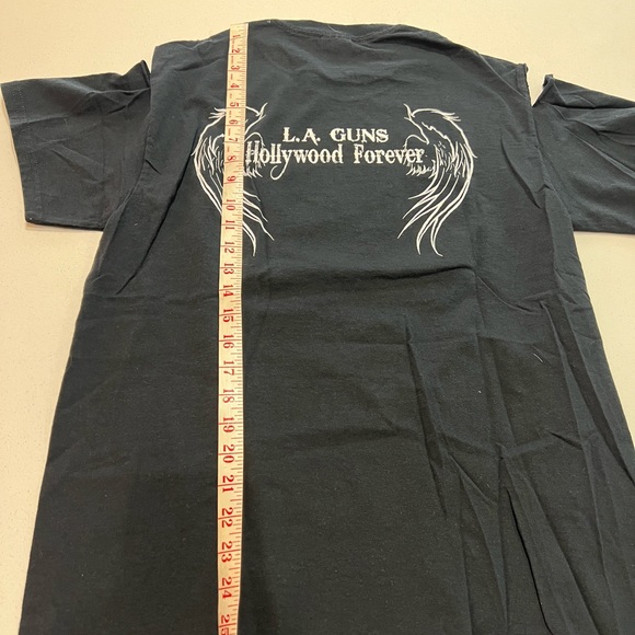 LA Guns 1980’s rock band distressed tee - Picture 2 of 6